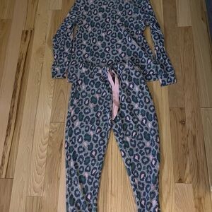 Grey and pink leopard thermal set